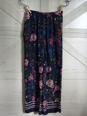 Cute Flowy Pants. Maurices Size m